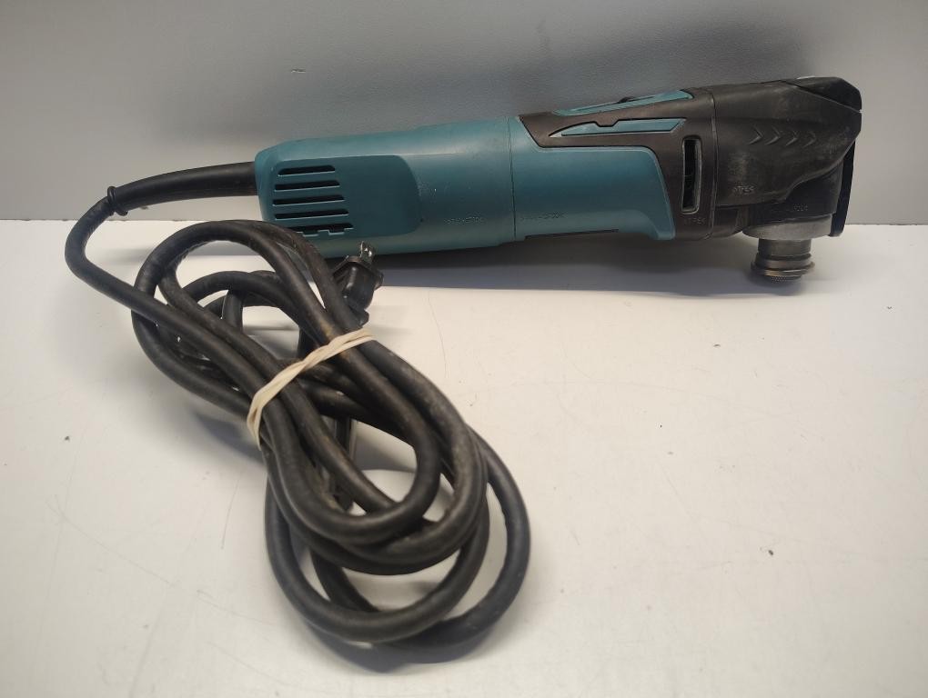 MAKITA MULTI-TOOL TM3010C (P14027223)