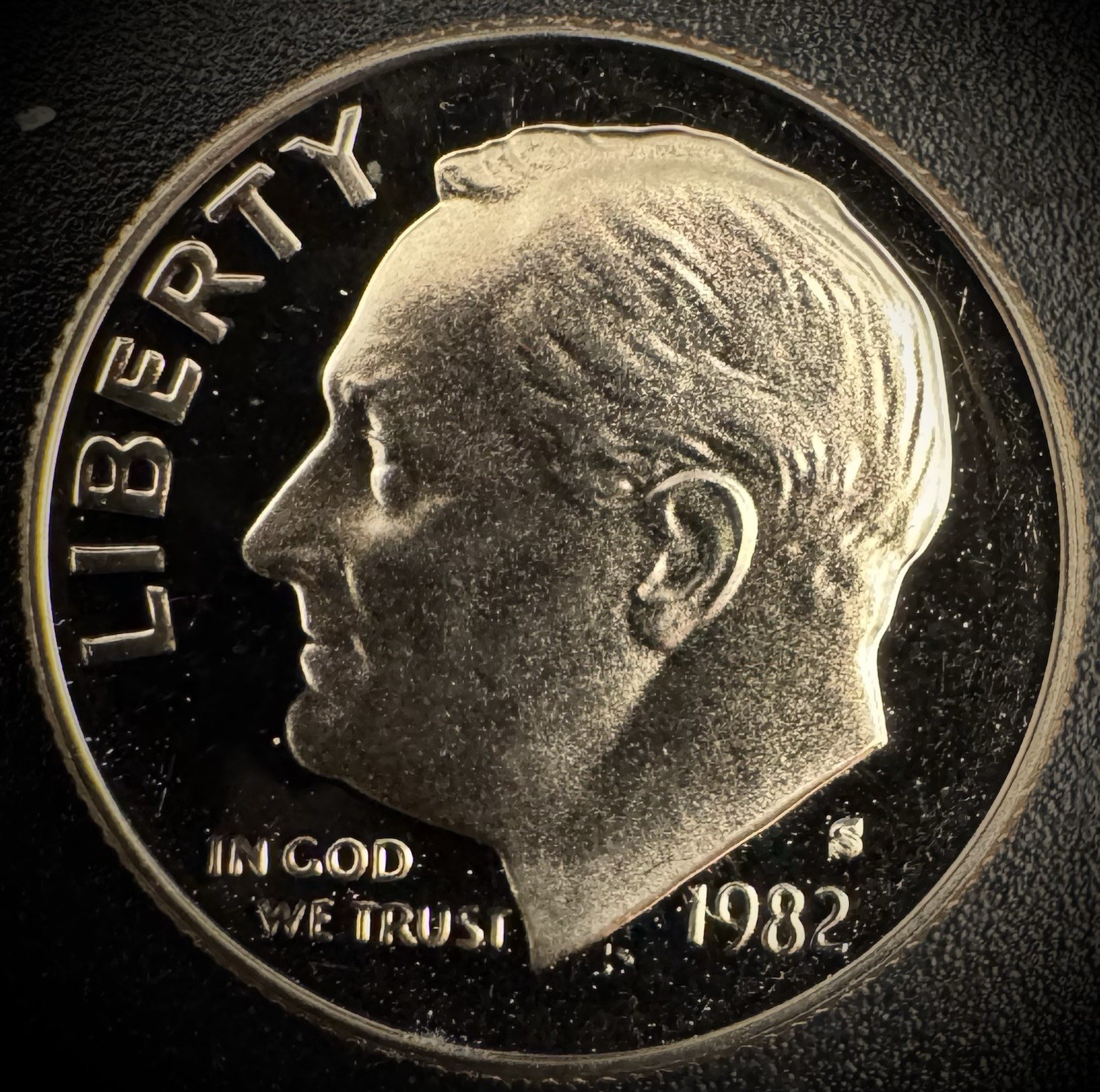 1982-S PROOF Roosevelt Dime 10C Clad DEEP CAMEO Coin From US Mint Proof Set