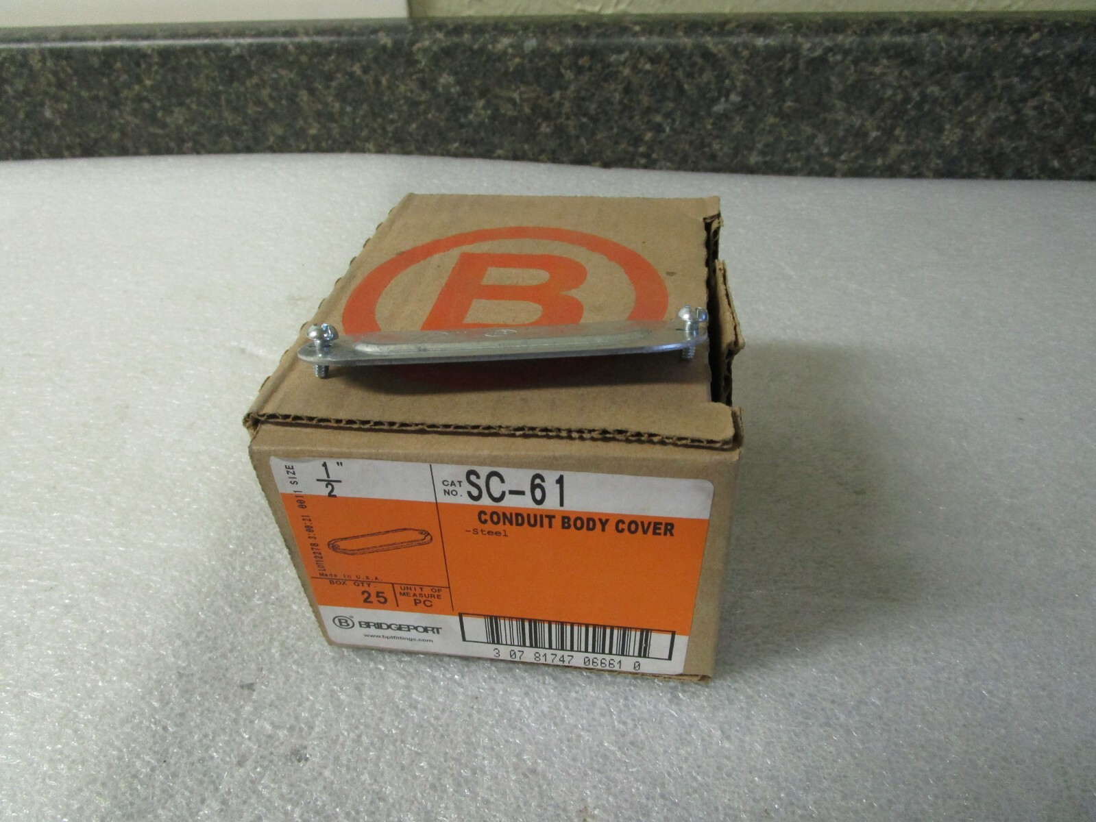 Qty (25) Bridgeport SC-61 1/2" Conduit Body Cover Steel