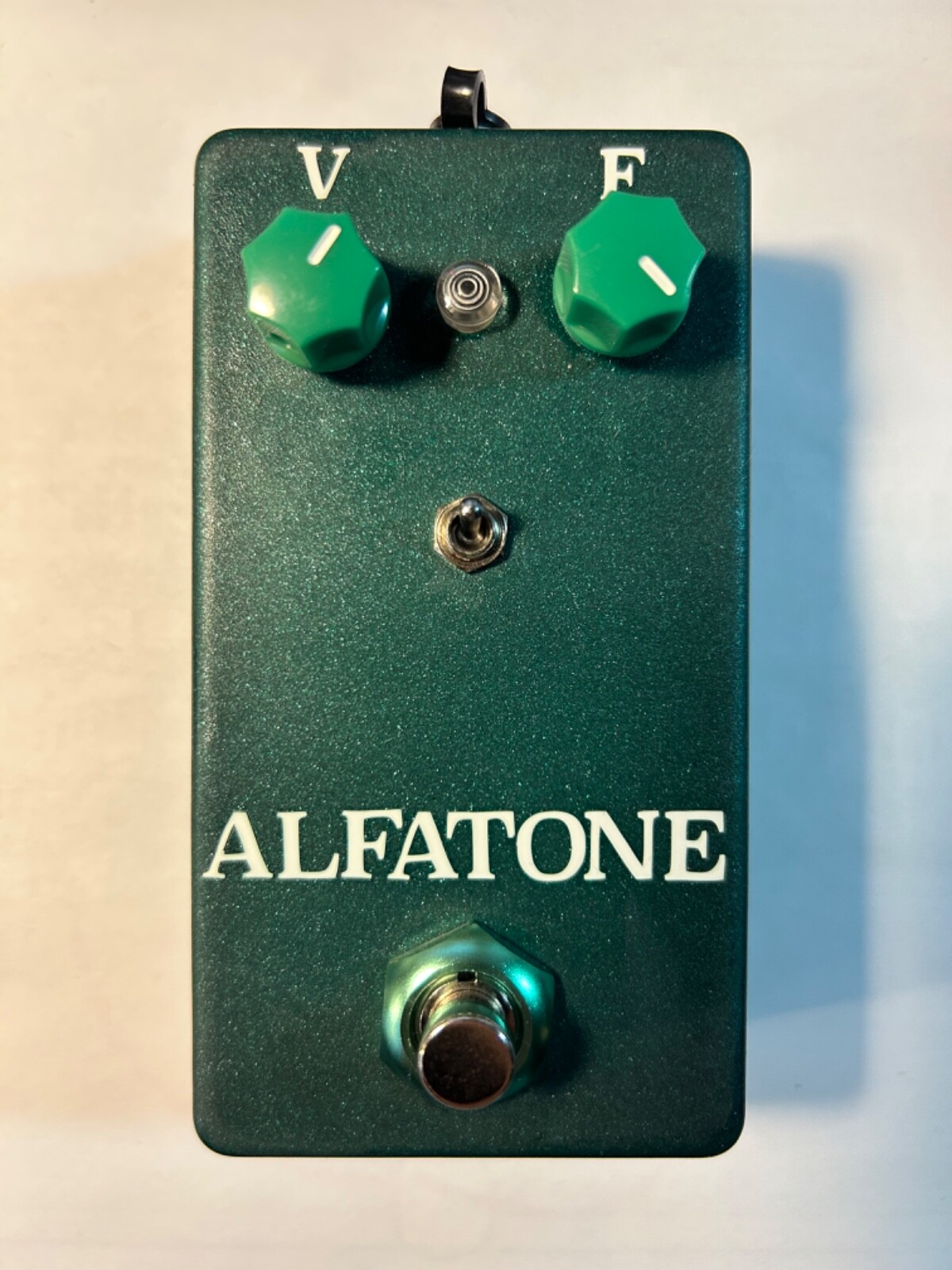 AlfaTone UVSF #2 2025 - Metallic Green Sparkle (UniVox Super Fuzz style pedal)