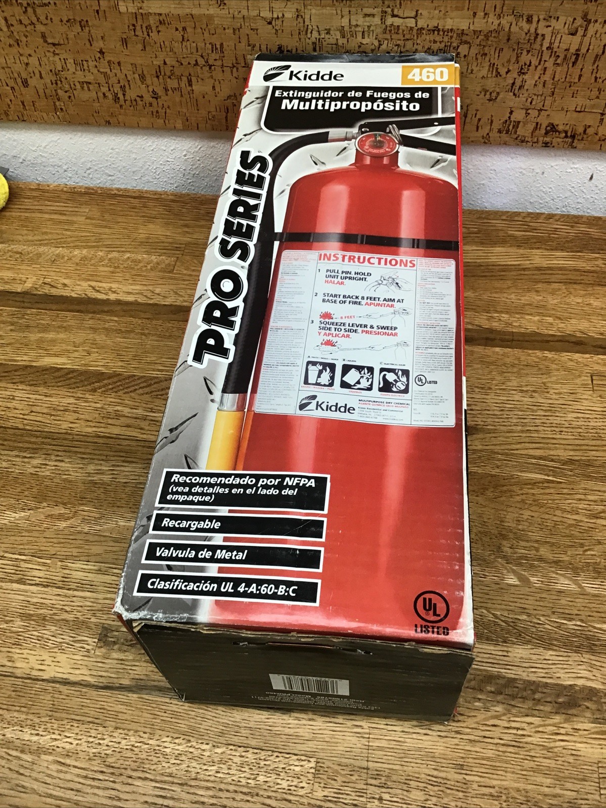 (1) Kidde Pro 460 4-A:60-B:C Multipurpose Fire Extinguisher Rechargeable Steel