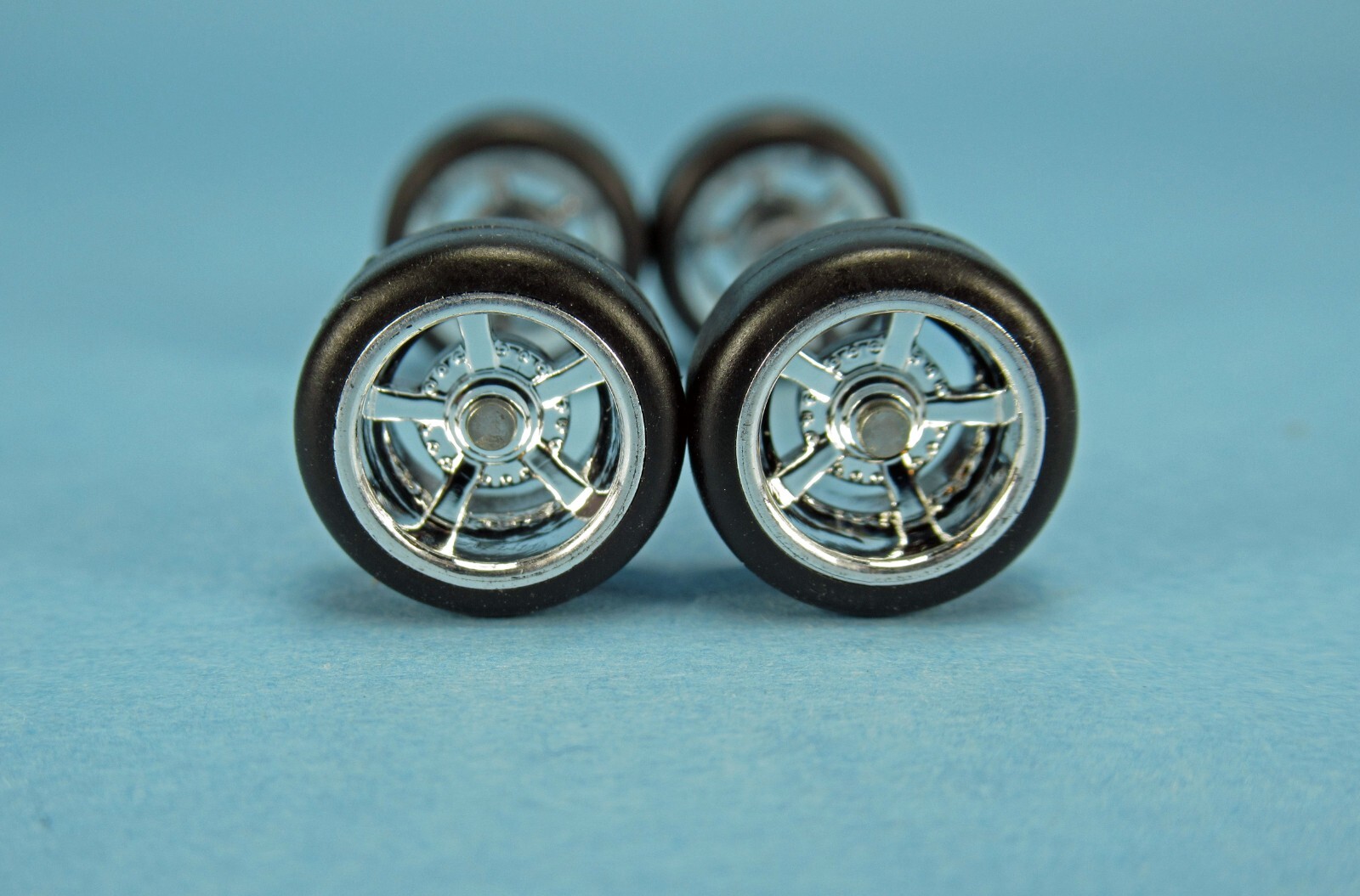 1/64 Wheels 1/64 Wheel and Tire Set Real Riders 5-Spoke Style Chrome V-41