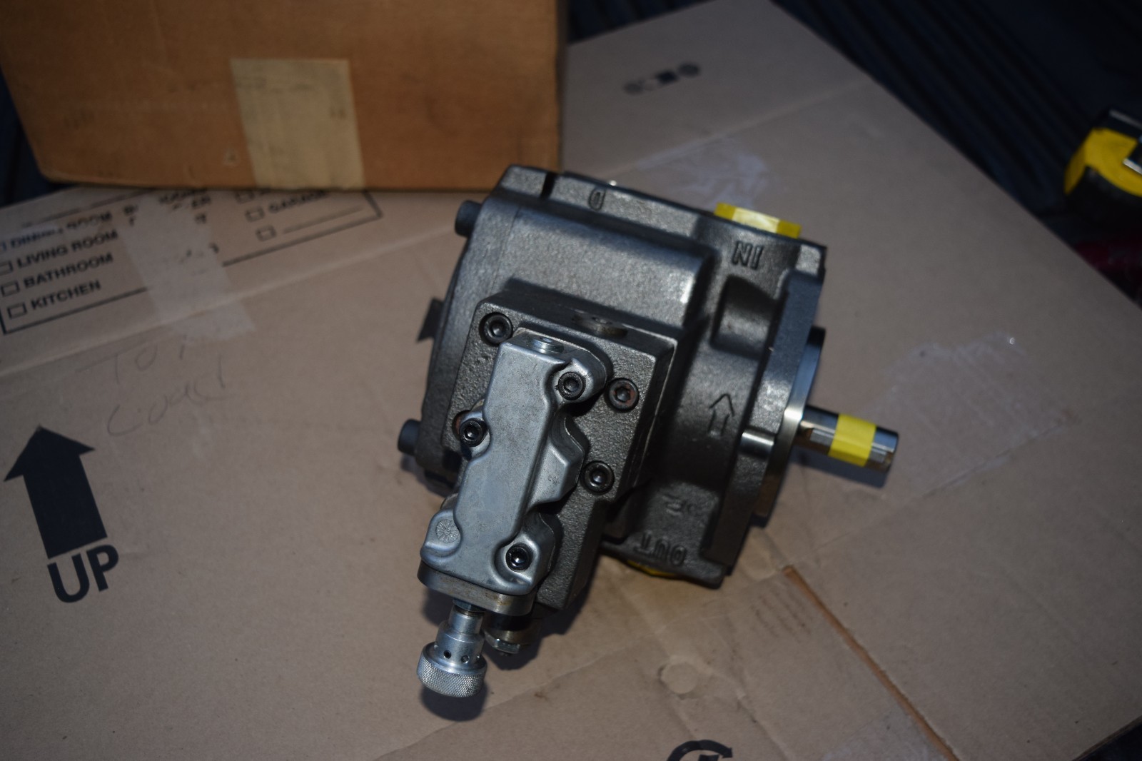BOSCH 0513500220 Vane Pump