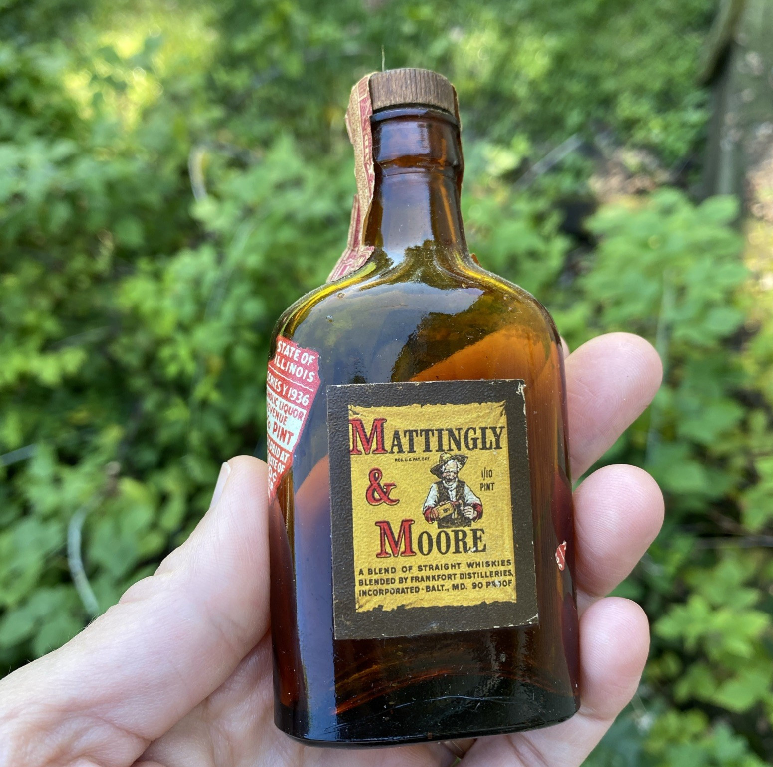 1936 Mattingly Moore Rye Blend Whisky  1/10 pint Bottle EMPTY w IL Tax Stamp VTG