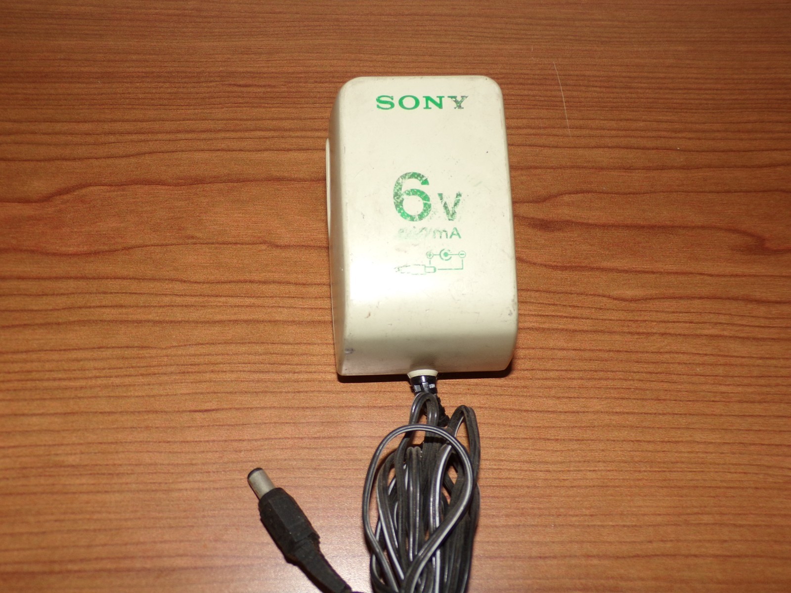Vintage SONY AC-D4L AC Power Adapter 6VDC, 650mA