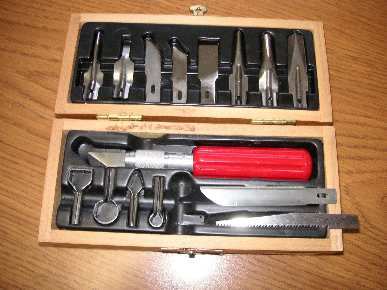 X-Acto Woodcarving Set in Wooden Box