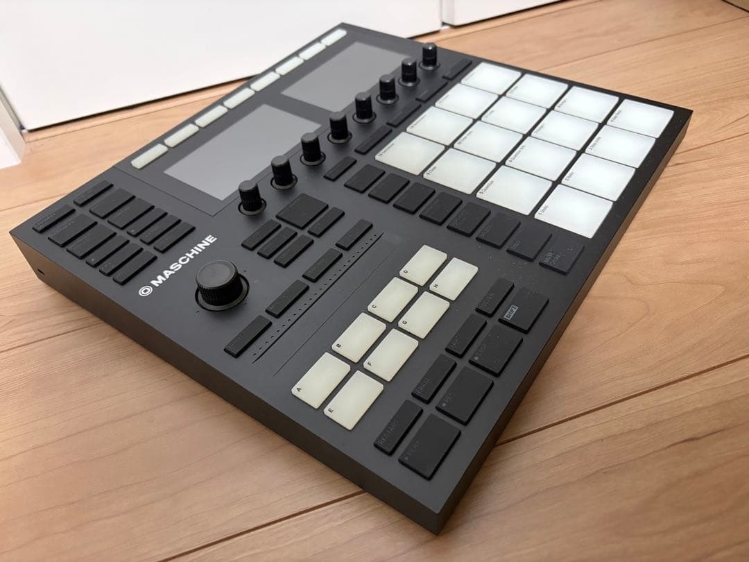 Native Instruments Maschine MK3 MIDI Groove Controller w/ USB Cable Tested