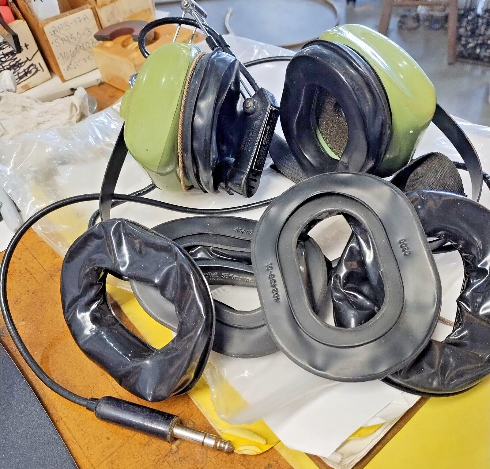 David Clark H334 BTH Headset, P/N 12517G-02, w/ Amplified Dynamic M-1/DC Mic