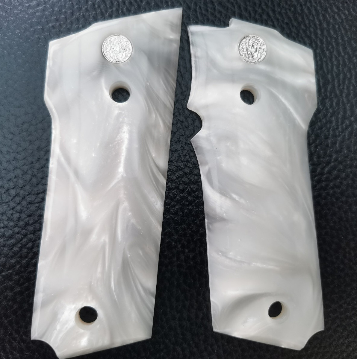 NEW S&W 59, 459, 559 GRIPS IMITATION PEARL RESIN #SILVER MED ** NO US IMPORT FEE