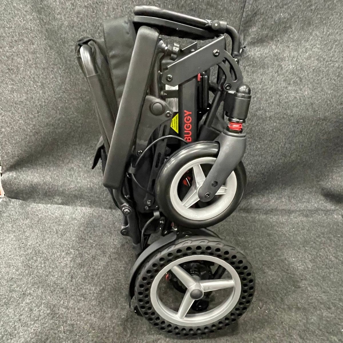 TRAVEL BUGGY DASH2 Ultra-Lite Power Wheelchair, Black*
