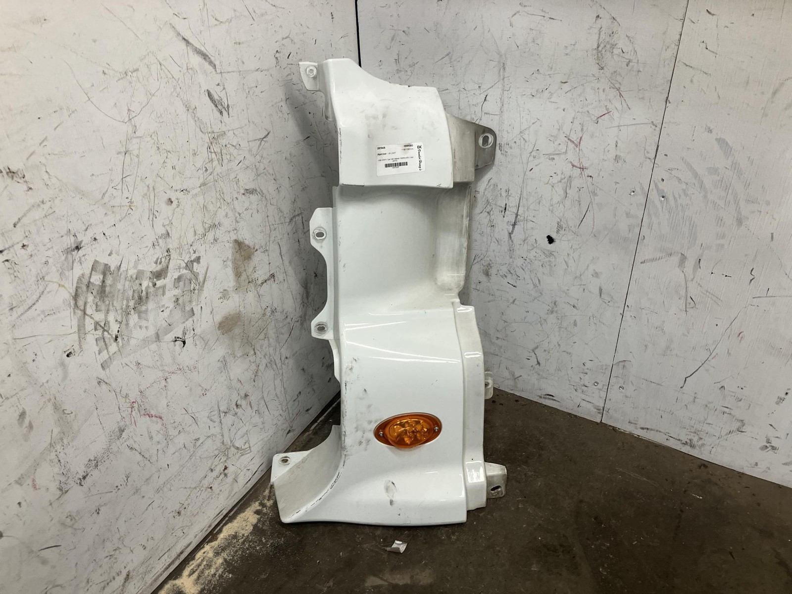 2008-2020 Freightliner CASCADIA WHITE Right CAB Cowl - Used | P/N A1824997003