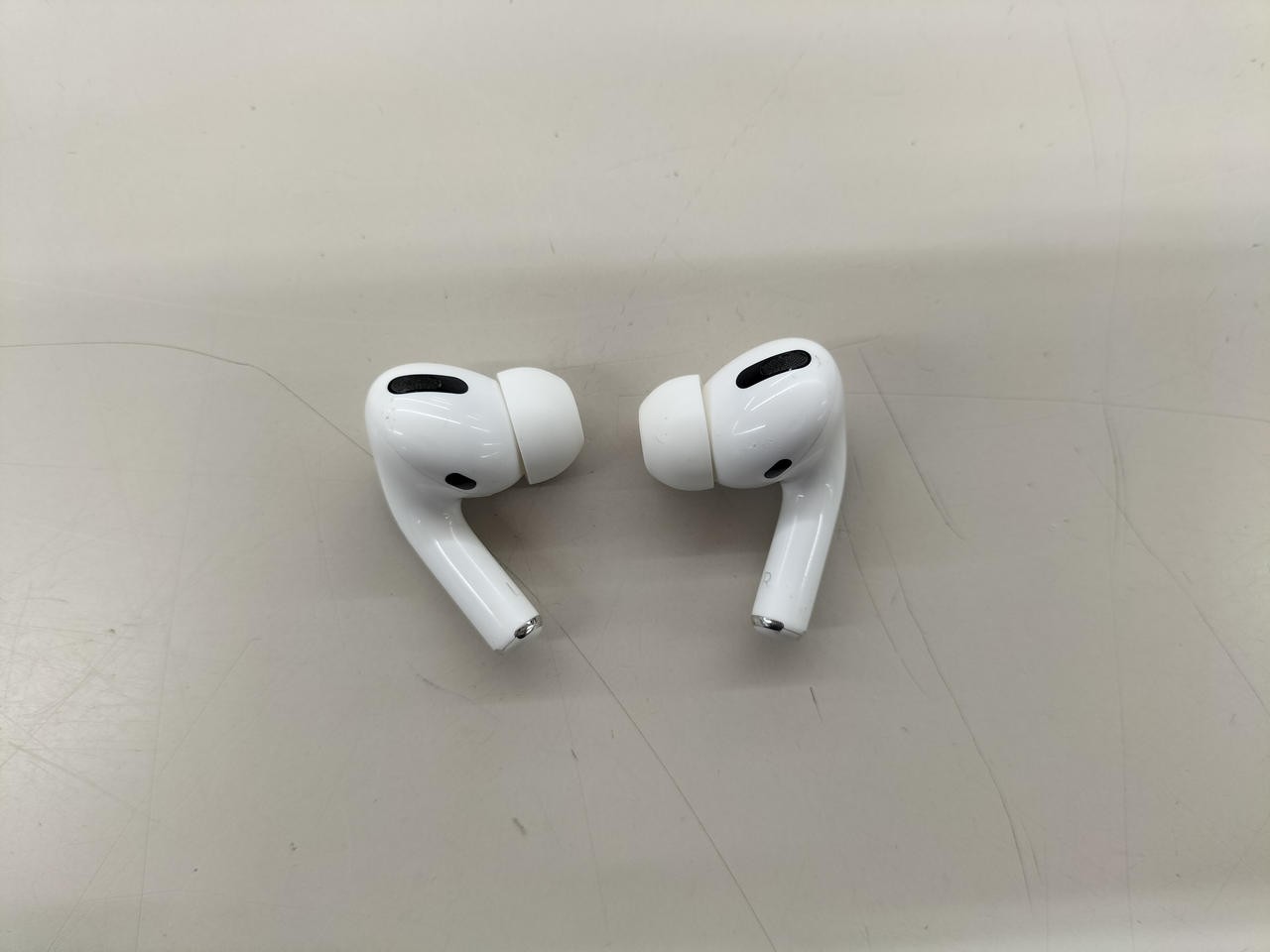 Apple A2190/A2084/A2083 Airpods Pro First Generation