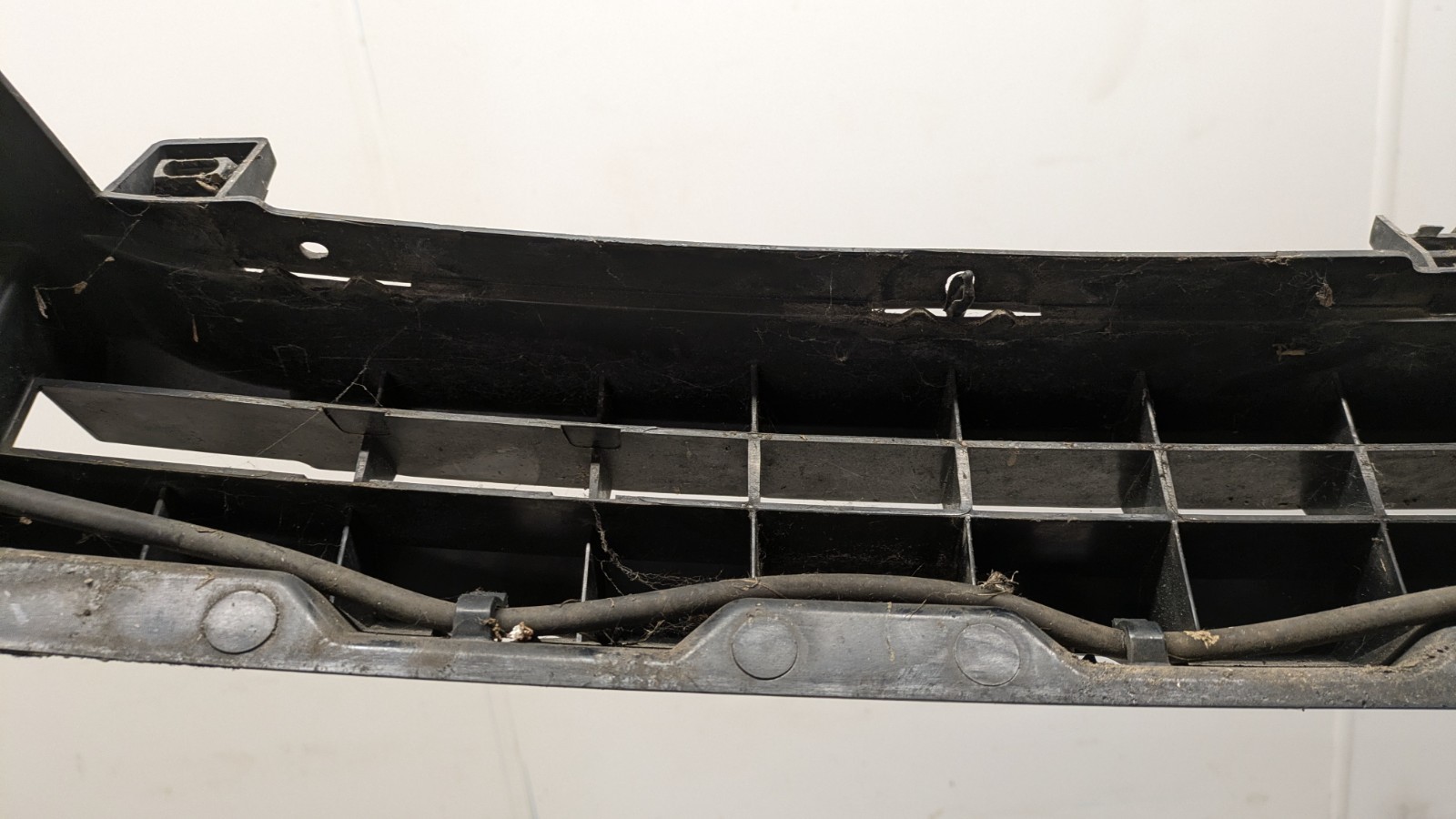 RANGE ROVER EVOQUE L538 BUMPER MOUNT BRACKET FRONT CENTRE BJ3217E778A 2014