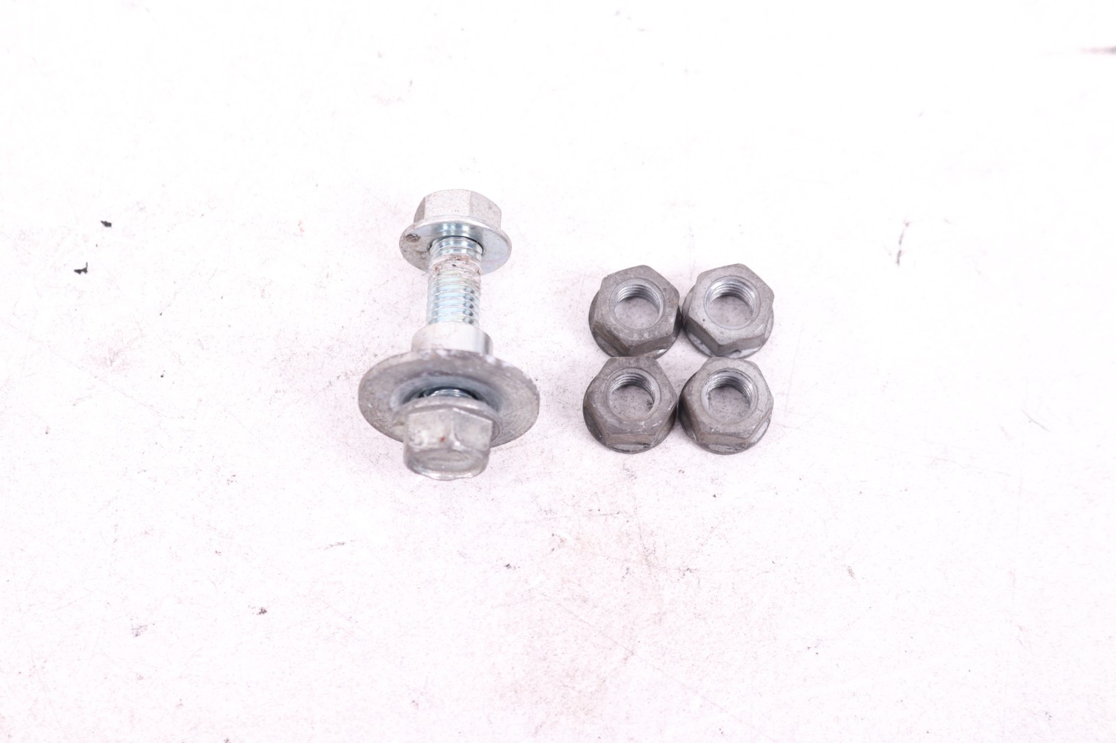 2015 13-17 KAWASAKI NINJA 300 EX300 OEM EXHAUST HEADER MOUNT NUTS BOLT K277