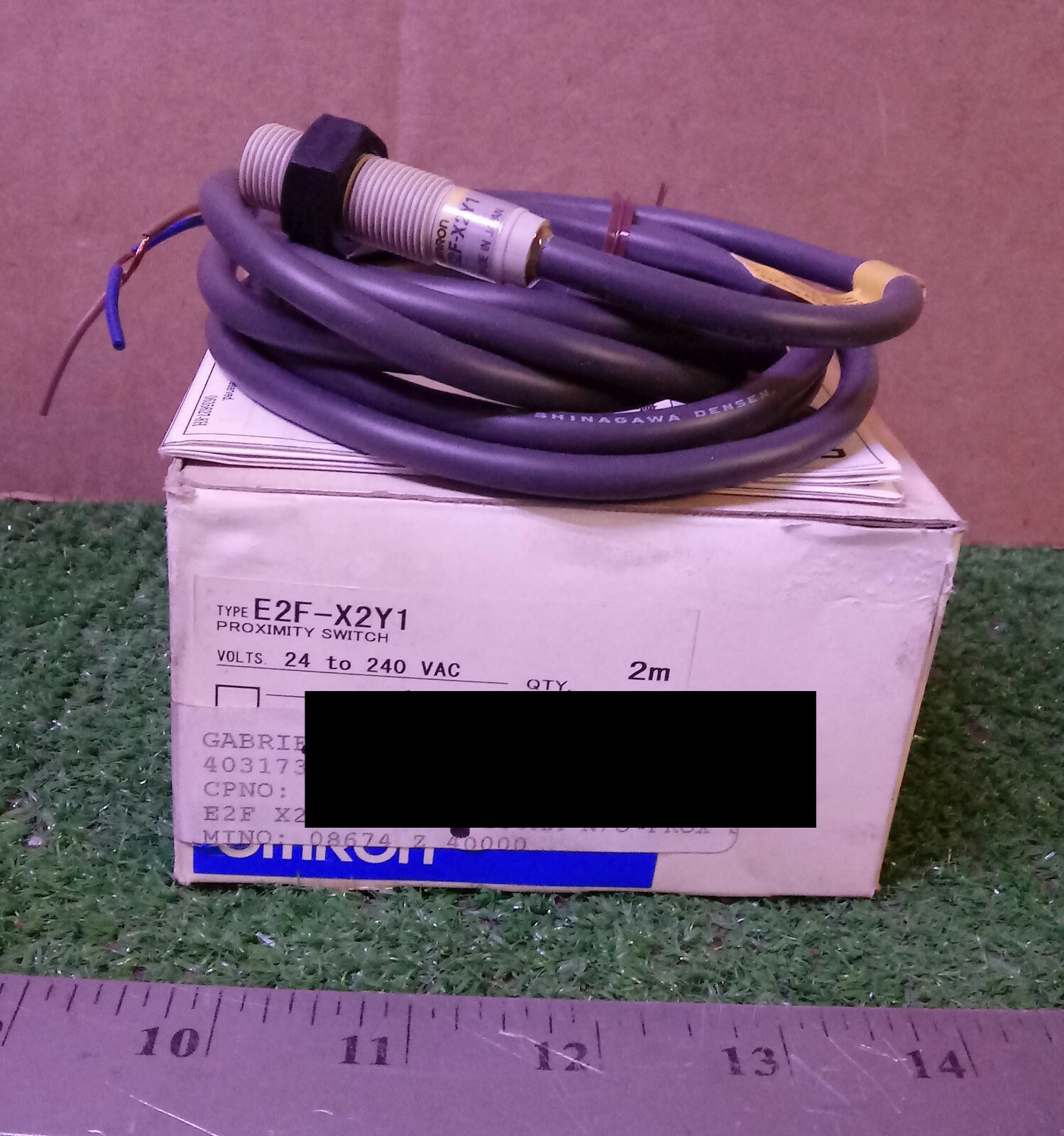 1 NEW OMRON E2F-X2Y1 PROXIMITY SENSOR NIB ***MAKE OFFER***