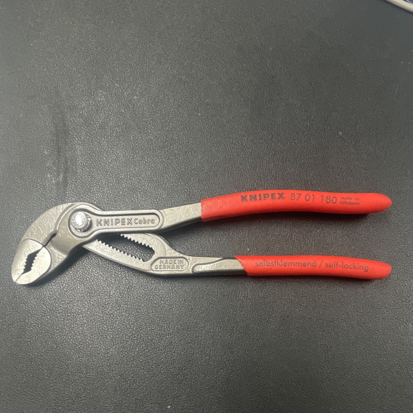 KNIPEX Cobra 87 01 180 Water Pump Pliers Self-Locking 180mm Red Handles Steel