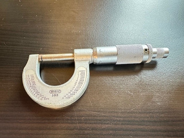 General M/N : 102 Outside Micrometer 0-1" x .001