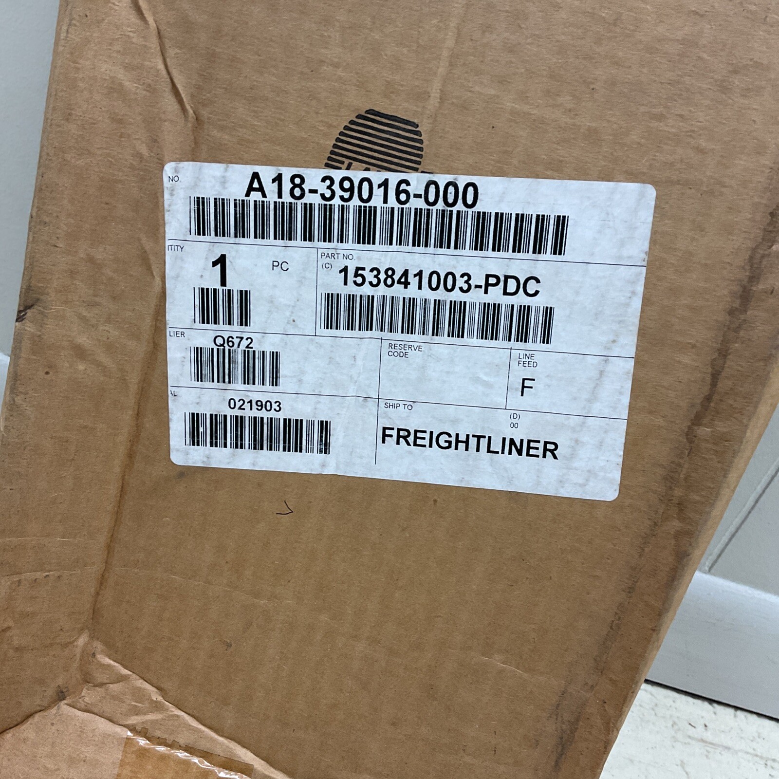 153841003 Freightliner Mirror Plate NEW