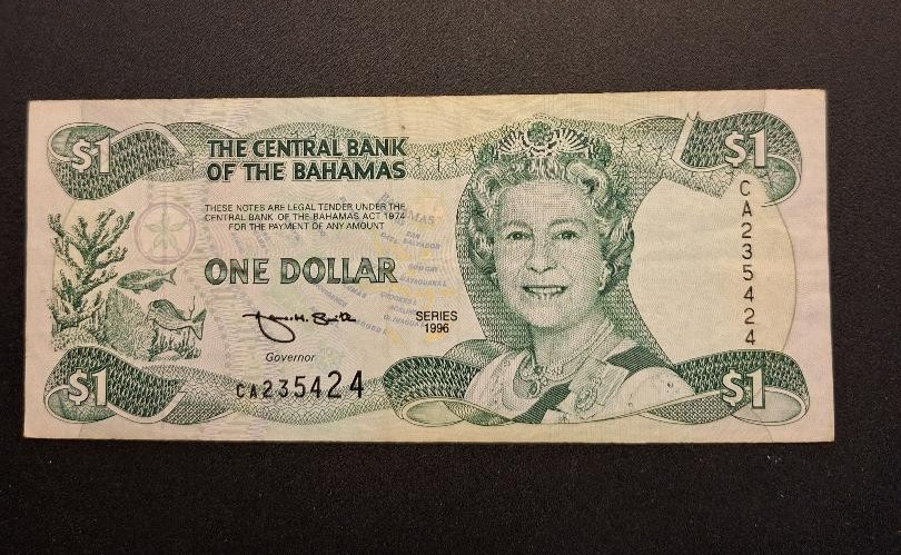 1996  Bahamas 1 Dollar Pick# 57a Queen Elizabeth II-Very Nice Circ Note-c6620dxx