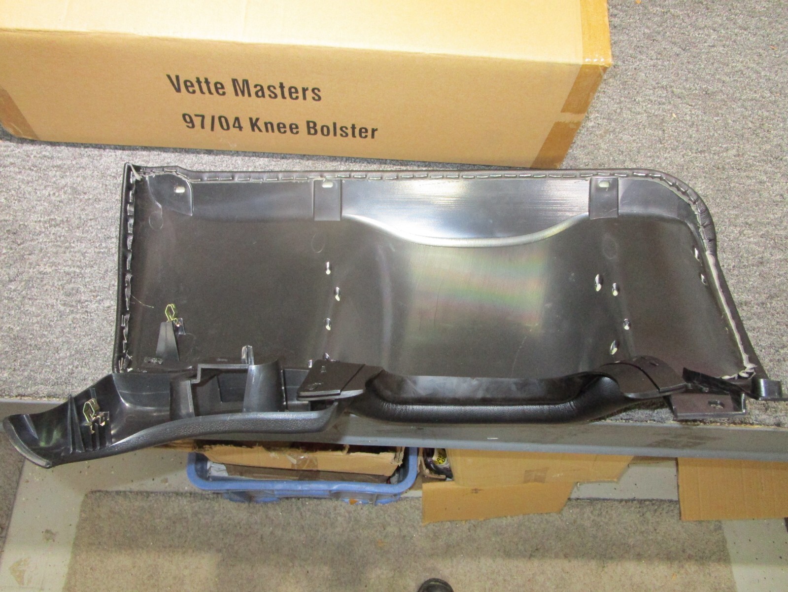 97/04 corvette drivers side padded column knee bolster NEW! 10281429 LH SALE!!!!