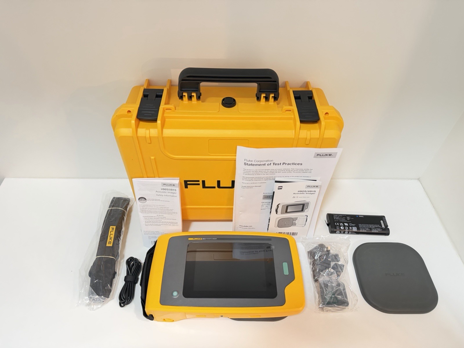 FLUKE ii915 ACOUSTIC IMAGER2-100KHZ W/LEAKQ PDQ MECQ & WIFI (CALIBRATED 2025)NEW