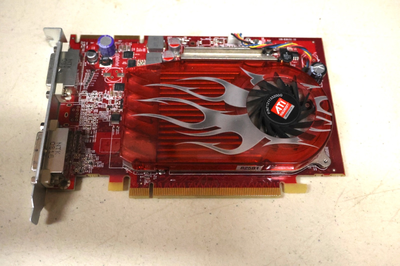 ATI Radeon HD 2600 XT GPU 102b3610210 Graphics Card Vintage Apple Mac 256mb DVI
