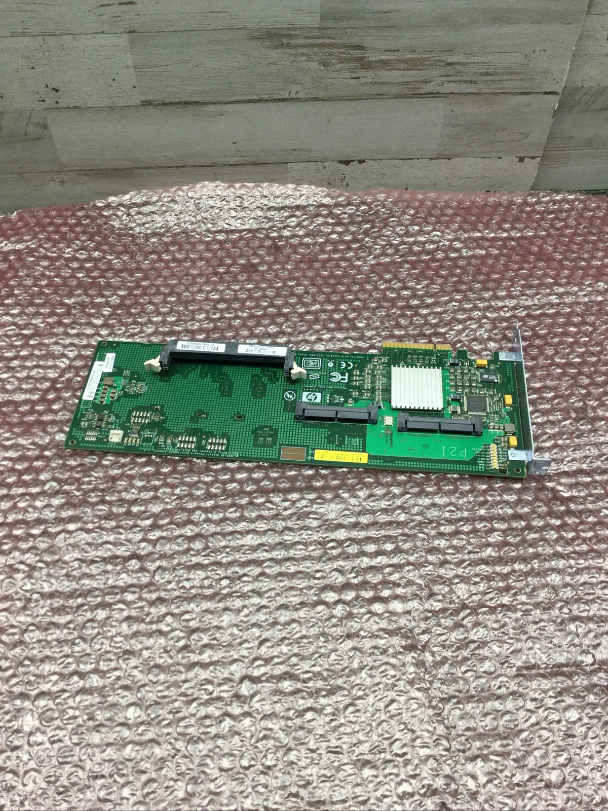 Used 412799-001 HP Smart Array E200 PCI-e 8-Port SCSI-SAS Controller Card