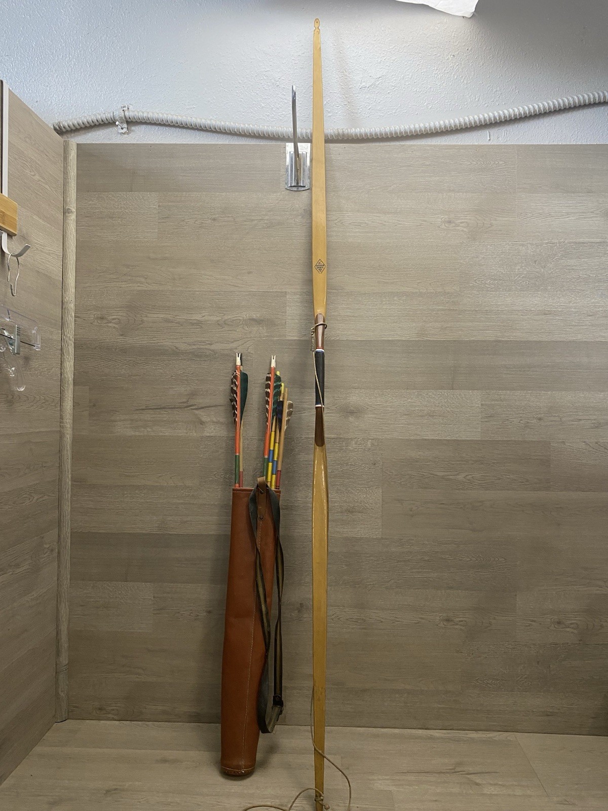 The Outdoor Sports Forestville Connecticut Long Bow W/ Arrows & Carrier 59.5in
