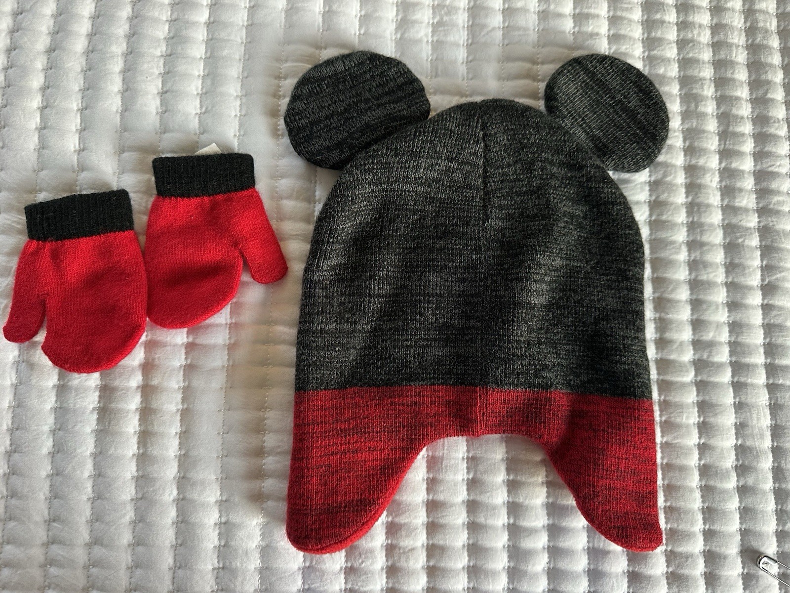 Disney Toddler Boys Mickey Mouse Winter Hat and a pair Mittens Set 2T-5T Fleece