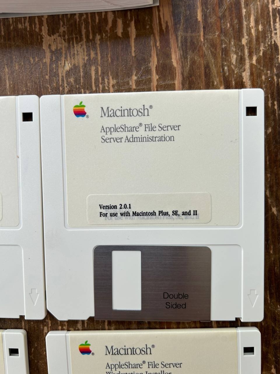 Macintosh AppleShare M0548/B Version 2.01. Vintage Apple software