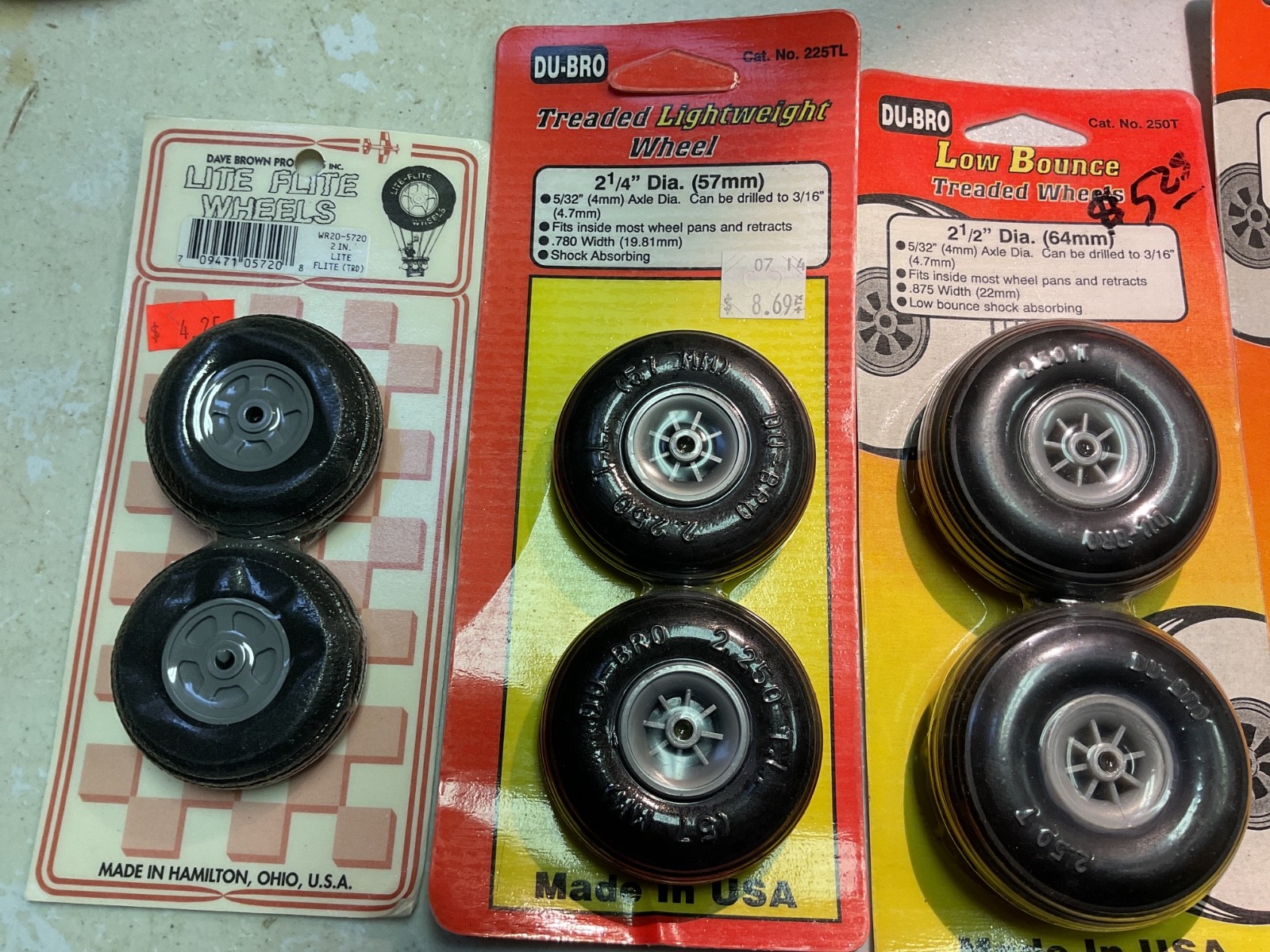 DuBro / Dave Brown / Universal 2”, 2 1/4”, 2 1/2”, 2 3/4”, 3” Wheels