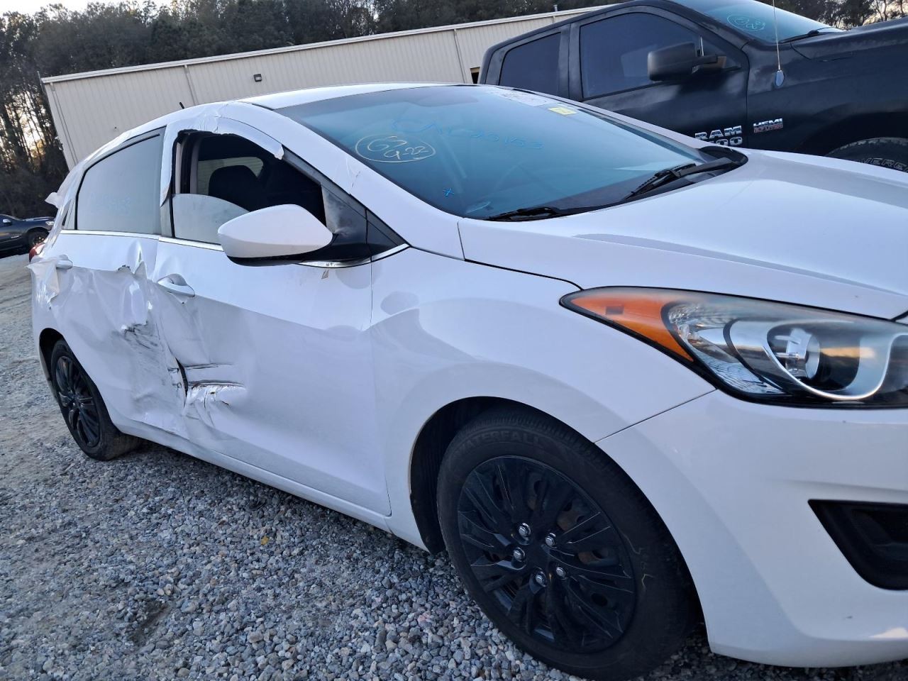ELANTRA 2016 Glove Box 4897738