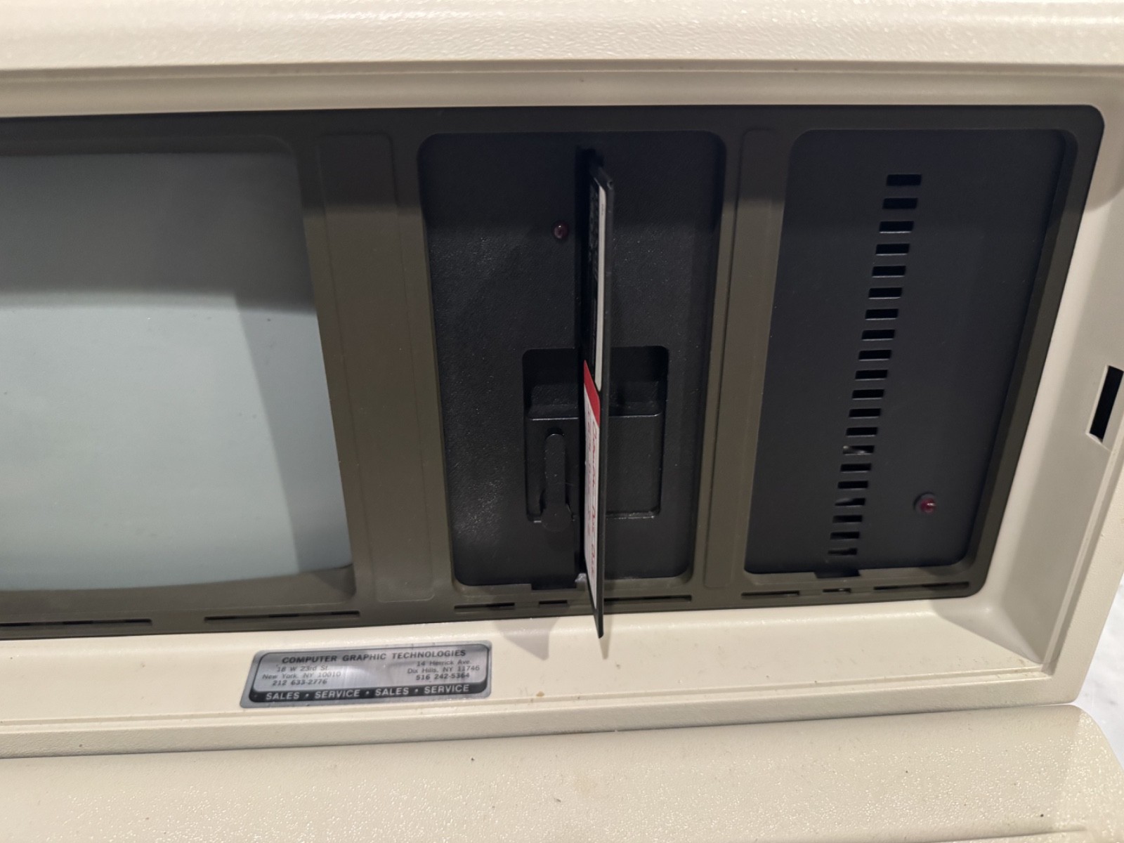 Vintage Compaq Portable Plus with bag