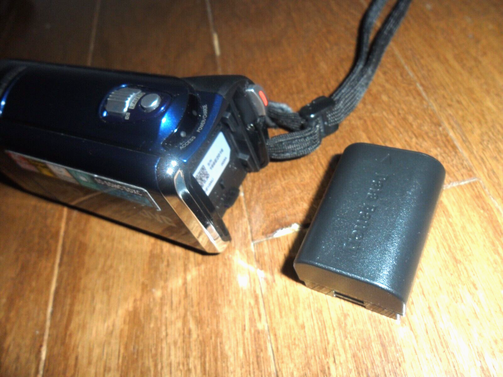JVC Everio GZ-E10AU Full HD- 40x Optical Zoom- Image Stabilization