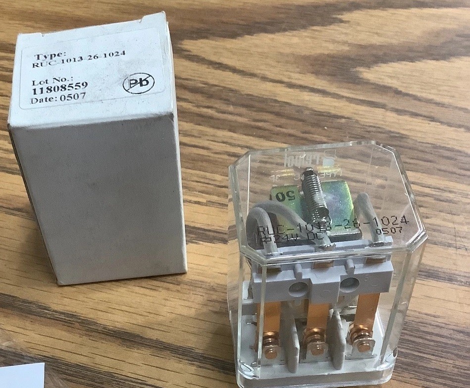 Relpol relay type RUC-1013-26-1024 Used