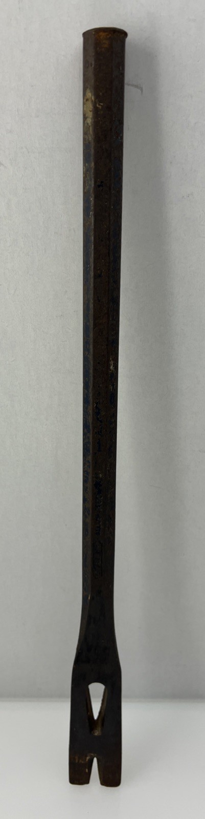 Stanley Nail Puller Wrecking / Pry Bar VTG Carpentry  Roofing Renovation Tool ￼