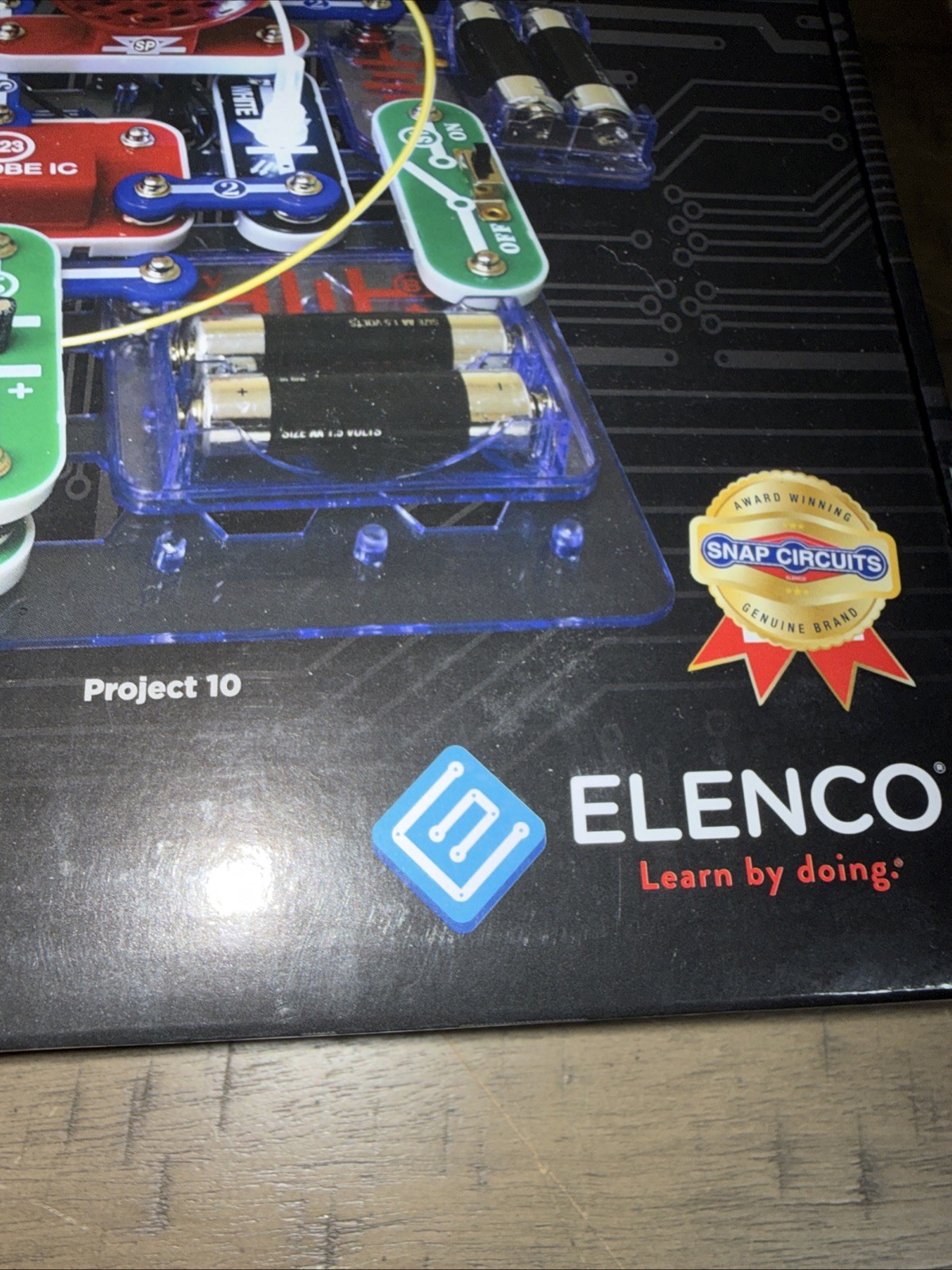 Snap Circuits LIGHT Electronics Exploration Kit Opened Box SCL-175 Fiber Optics