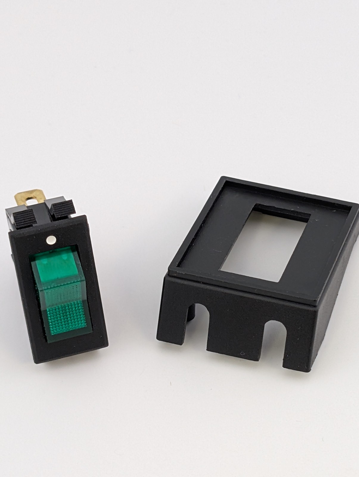 SPST (On-Off) Illuminated 110VAC Rocker Switch & Under-dash Mounting Bracket