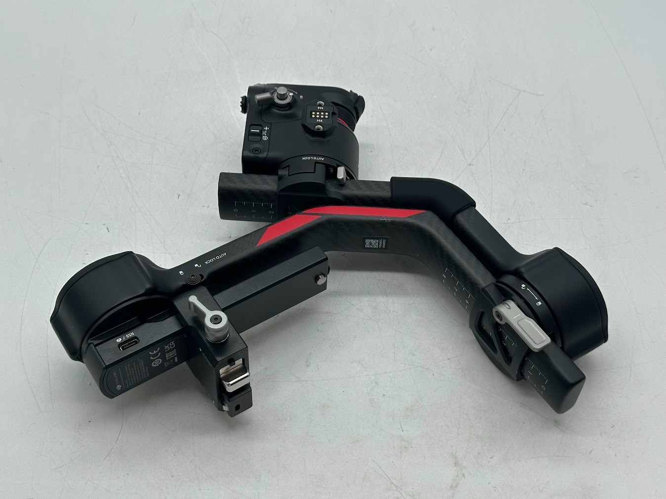 DJI RS 4 Pro Gimbal Stabilizer Combo
