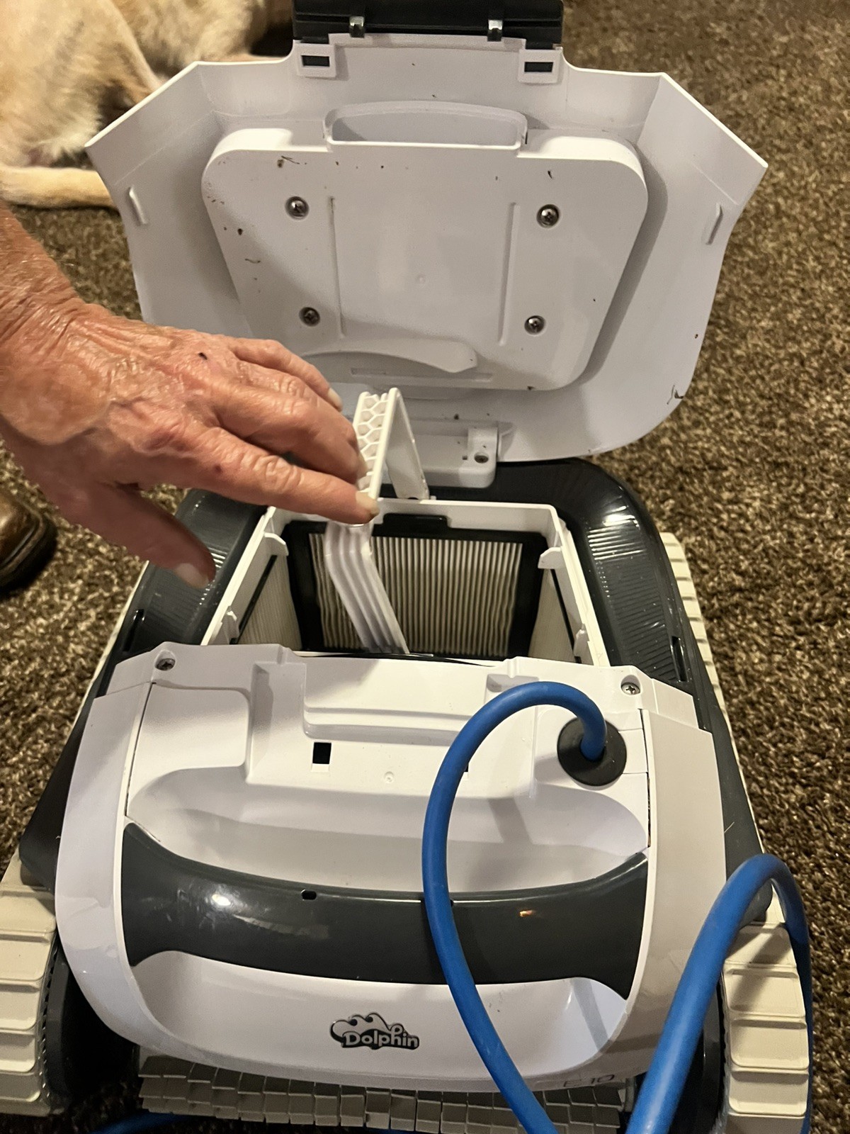 Dolphin E10 Automatic Robotic Pool Vacuum Cleaner, for parts or repair