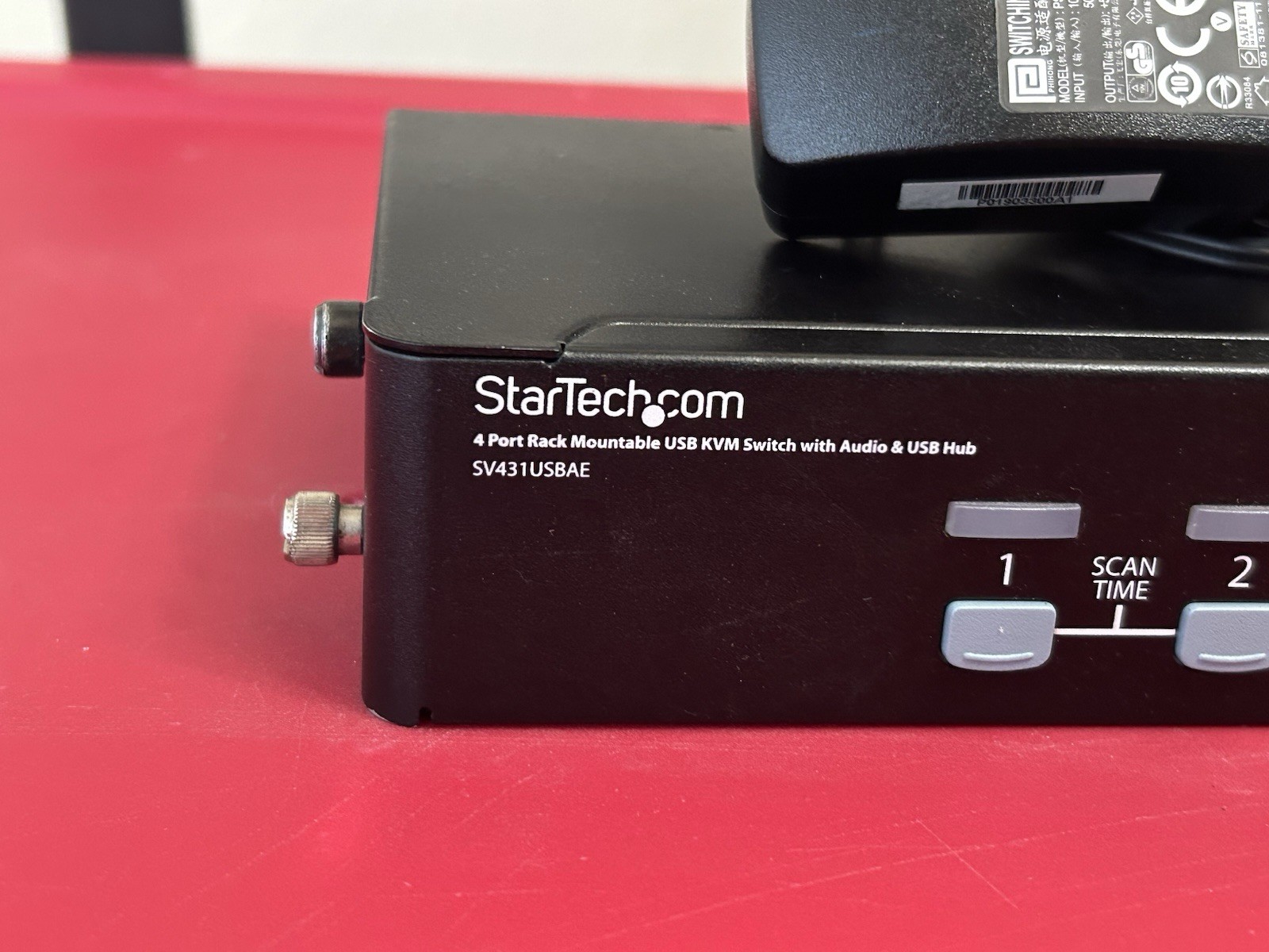 STARTECH 4-Port Rack Mountable USB KVM Switch with Audio & USB Hub SV431USBAE