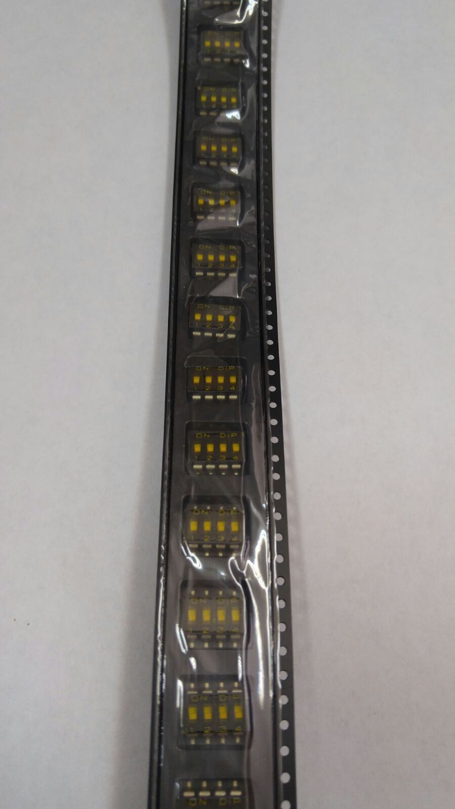 LOT OF 18 PCS TELCONA ESD104L SLIDE DIP SWITCH