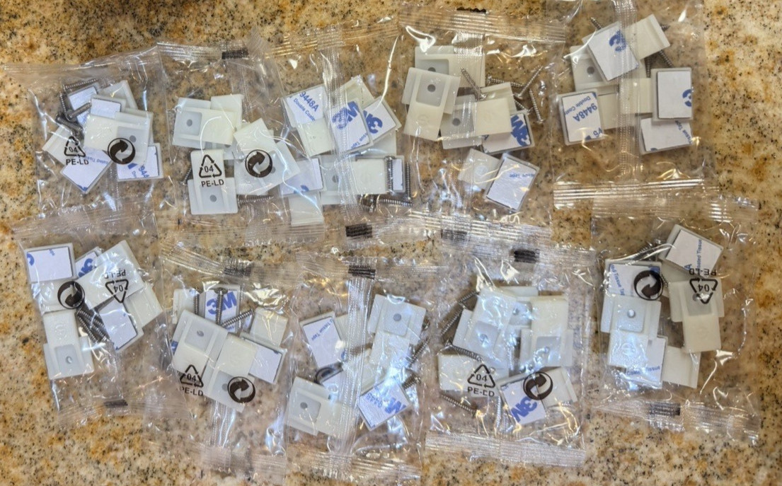 Govee Permanent Outdoor Lights Orginal Clips WHITE Brackets 10 Bags Of 5 PCS