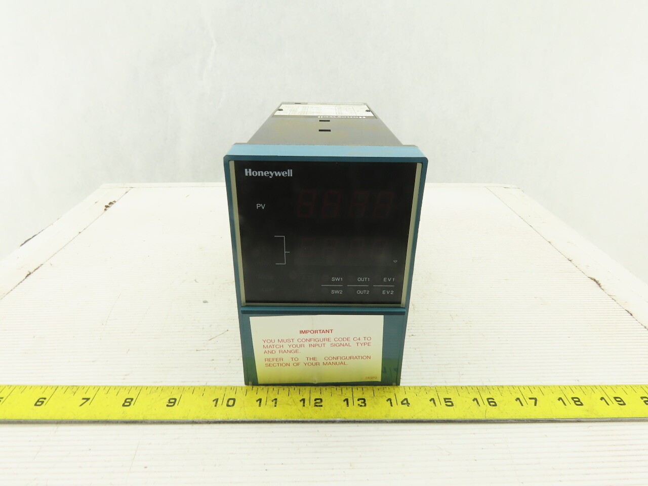 Honeywell DC40005GLN2400400 UDC 4000 Temperature Controller 120/240V