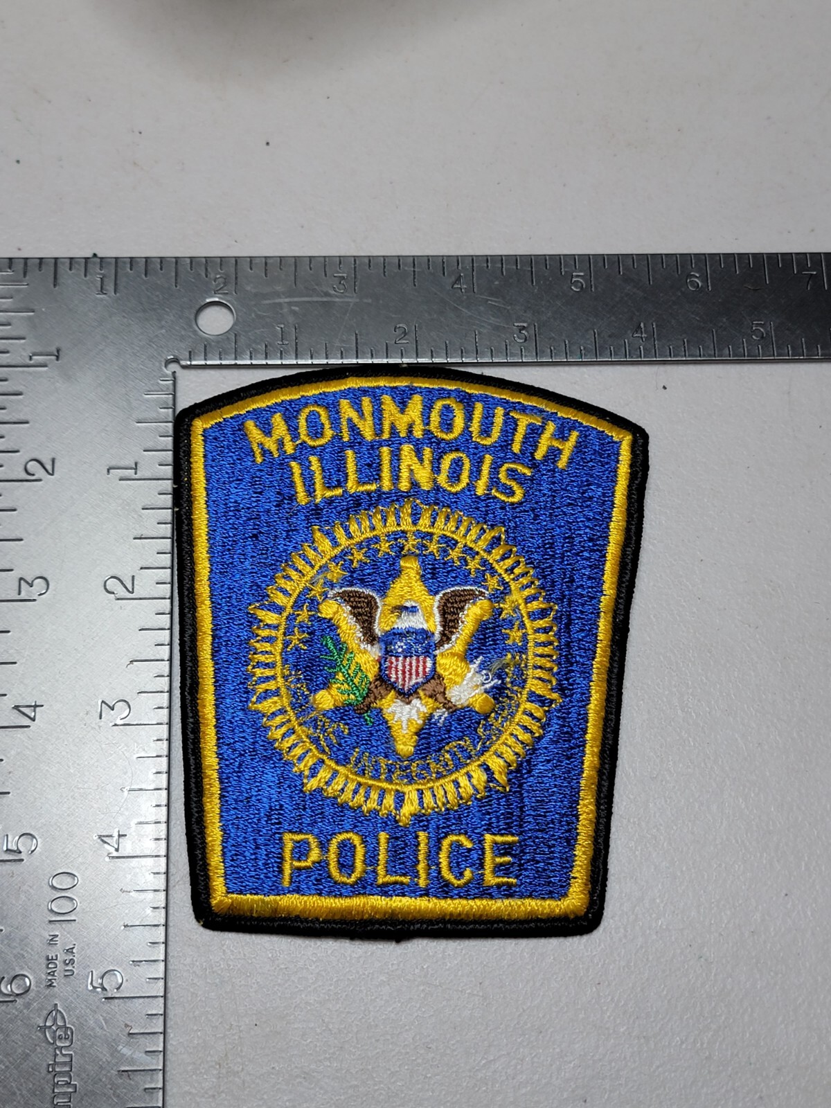 LE7 b7 Police patch patches Illinois Monmouth