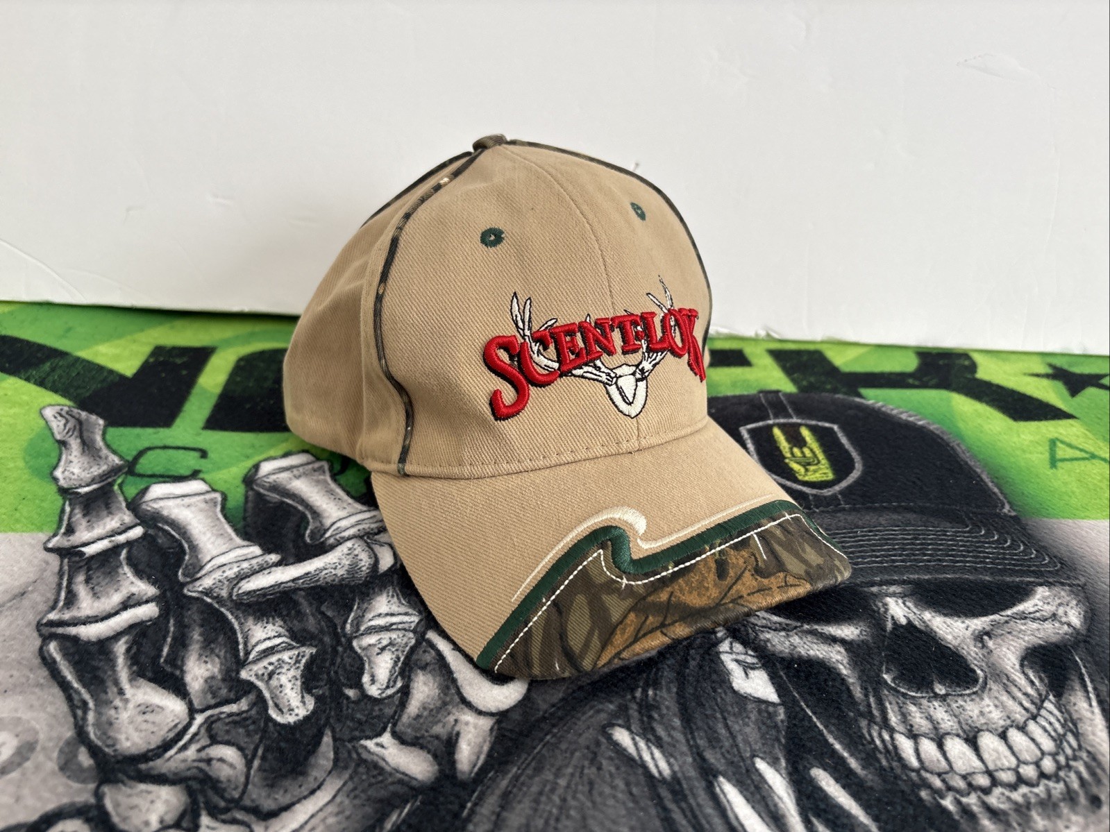 Scentlok Tan and Camouflage Hat Hunt Deer Skull Logo Adjustable Outdoors