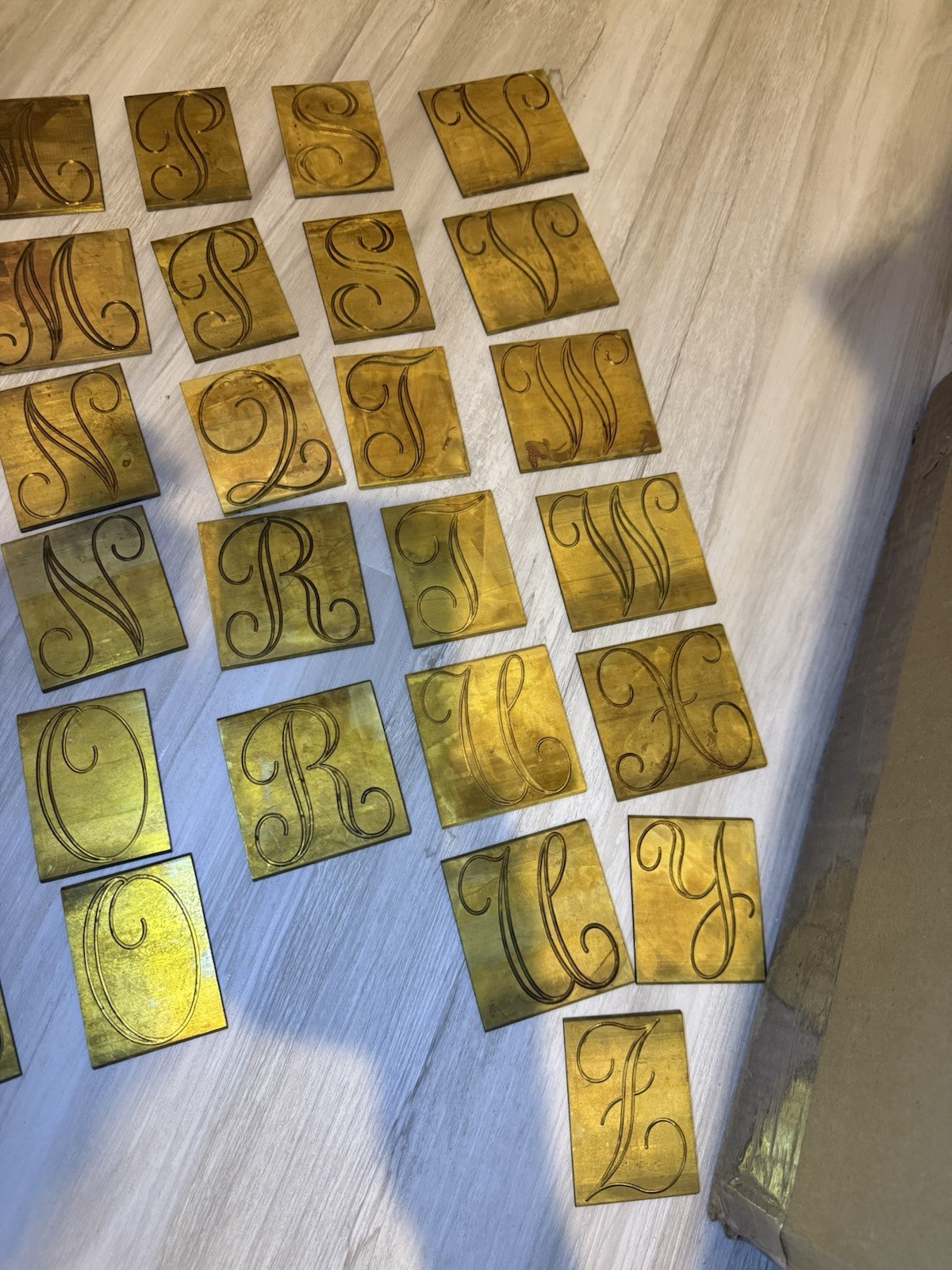 New Hermes Set Brass Engraving 48pc
