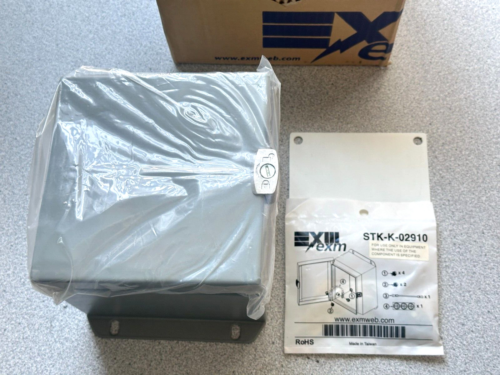 NEW EXM 5412-ESCH060605 N12 Single Door Enclosure 6" x 6" x 5"