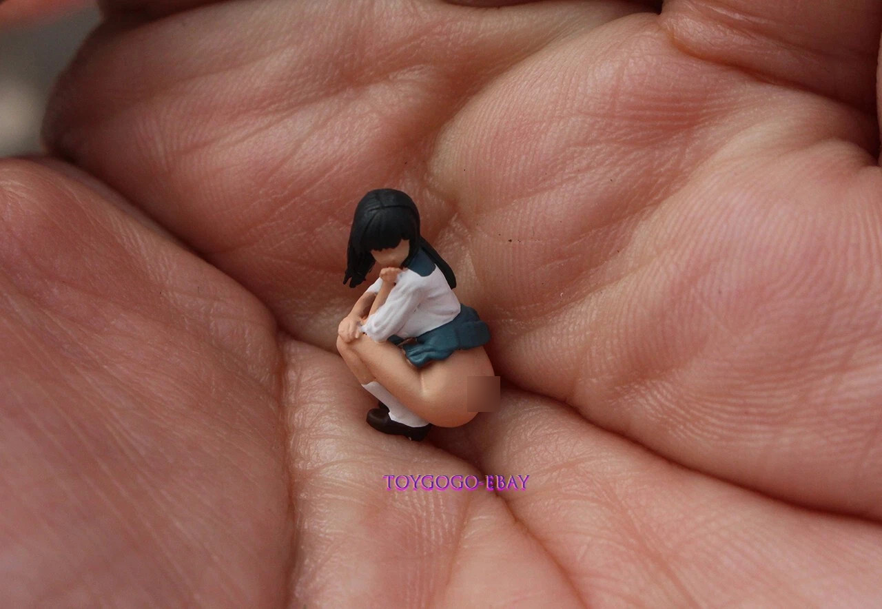 MINIATAURE 1/64 artist's BLUE JK girl KIT Fit 1:64 CAR street stand Diorama