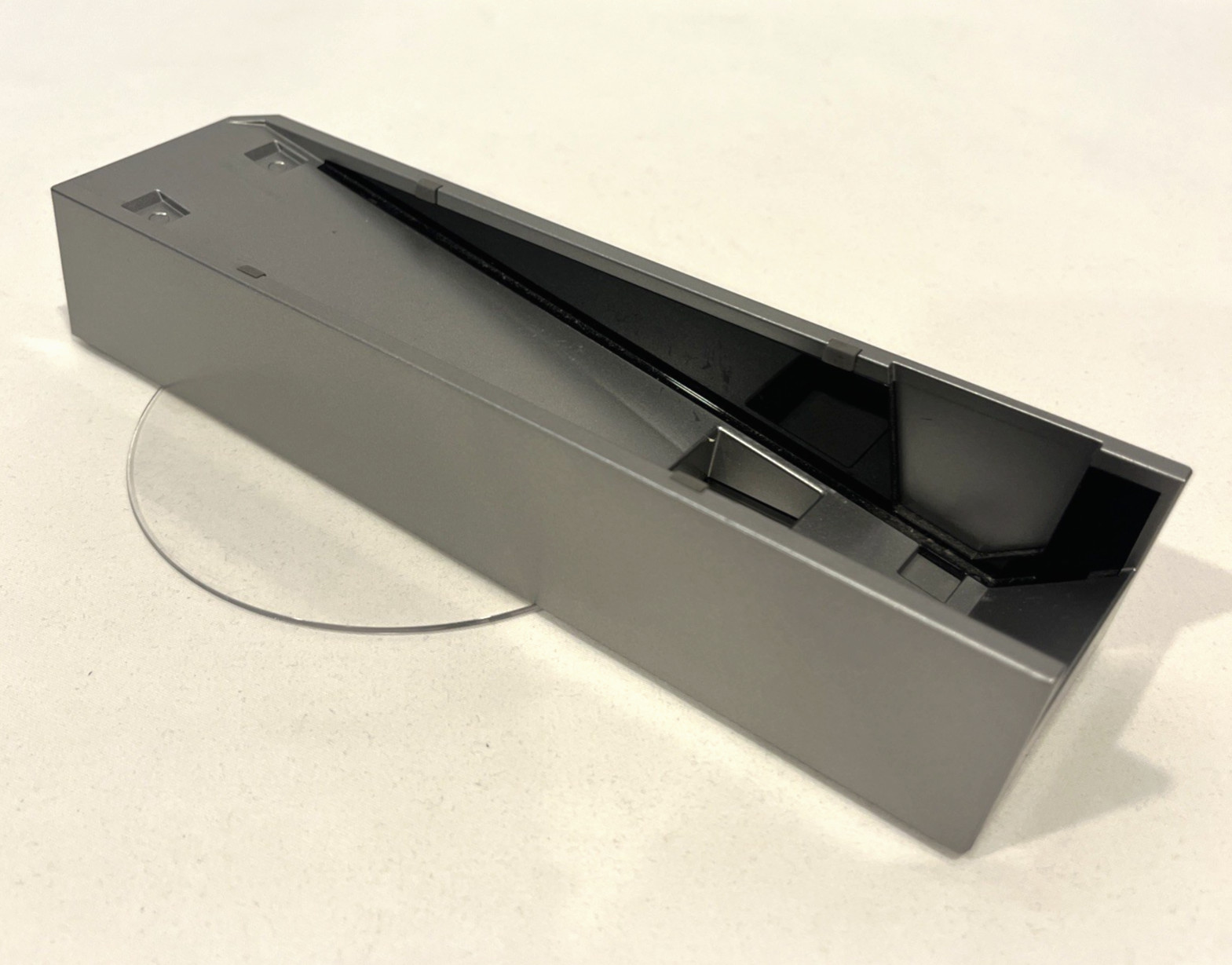 OFFICIAL NINTENDO WII SUPPORT STAND RVL-017 & CLEAR BASE RVL-019 BLACK CONSOLE ?